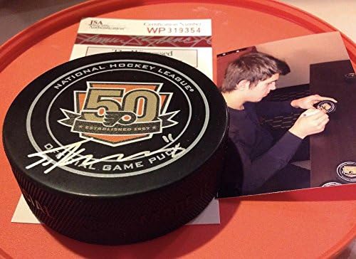 Travis Konecny Flyers İmzalı Hokey Diski 50. Yıldönümü Jsa Fotoğraf Kanıtı-İmzalı NHL Pucks