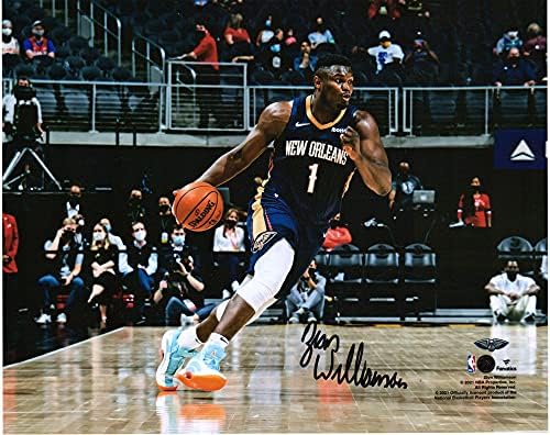 Zion Williamson New Orleans Pelicans İmzalı 8 x 10 Lacivert Formalı Top Sürme Fotoğrafı-İmzalı NBA Fotoğrafları